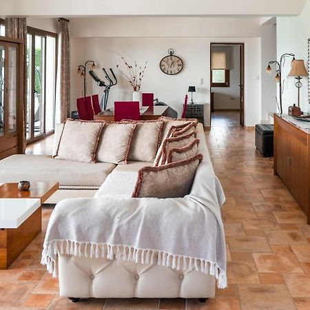 Luxury Villa Hera - Beachfront Roda (Corfu) Exterior foto