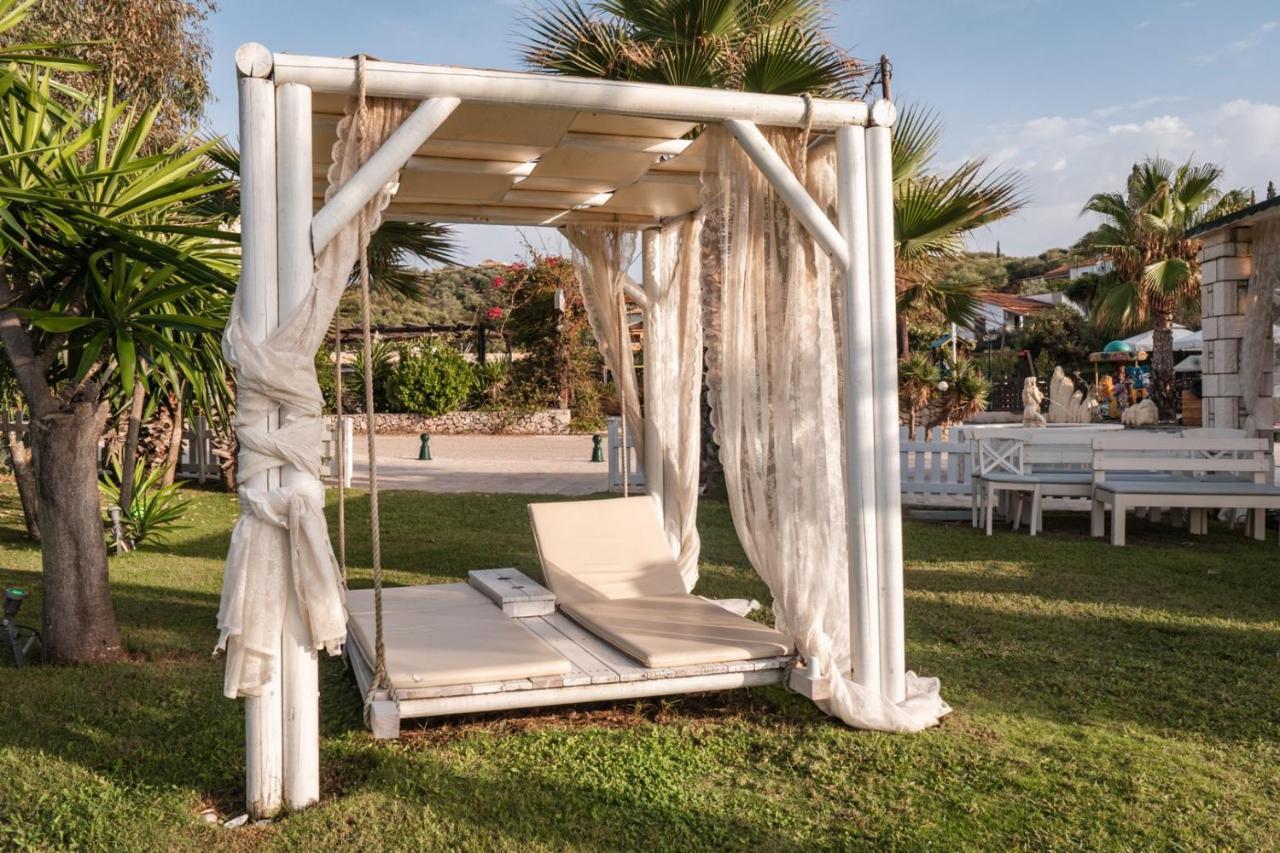 Luxury Villa Hera - Beachfront Roda (Corfu) Exterior foto